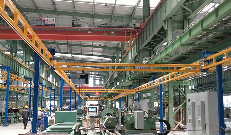 桁架軌道式自立起重機